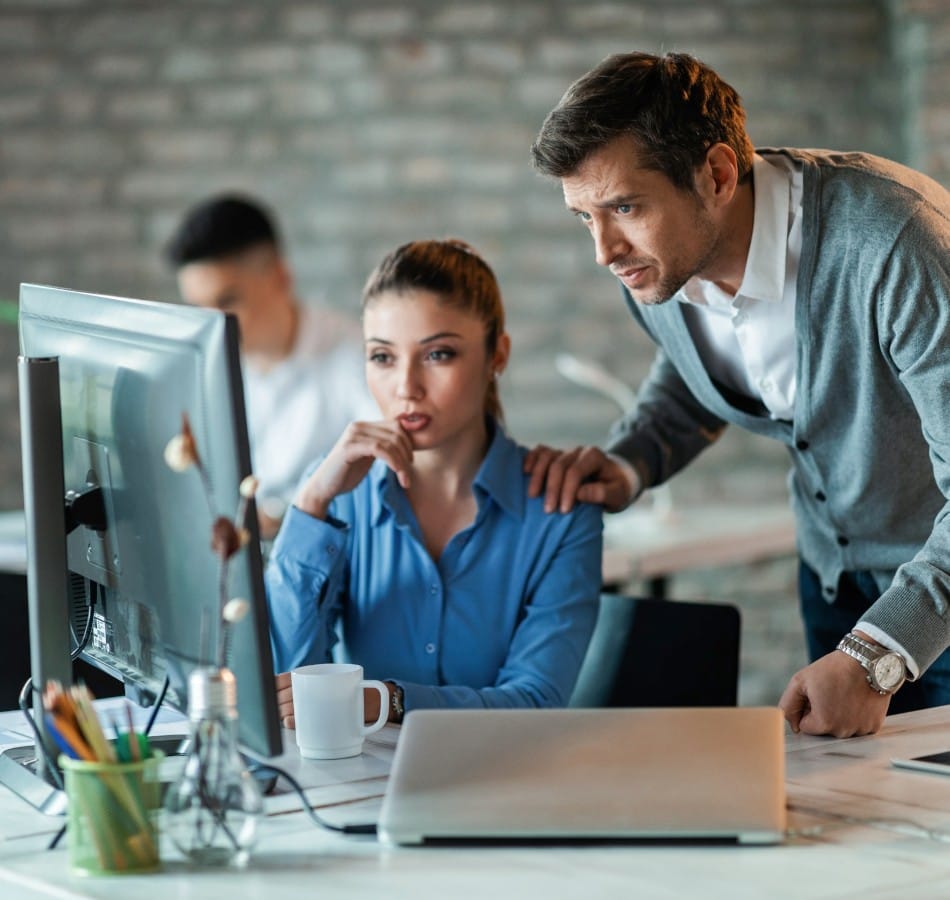 xdr people working in office on computer